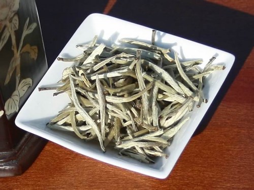 white tea yunnan silver needle